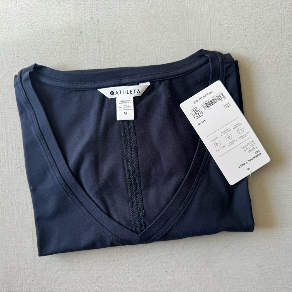 NWT Athleta Essential V-Neck Tee in Navy - Picture 3 of 8